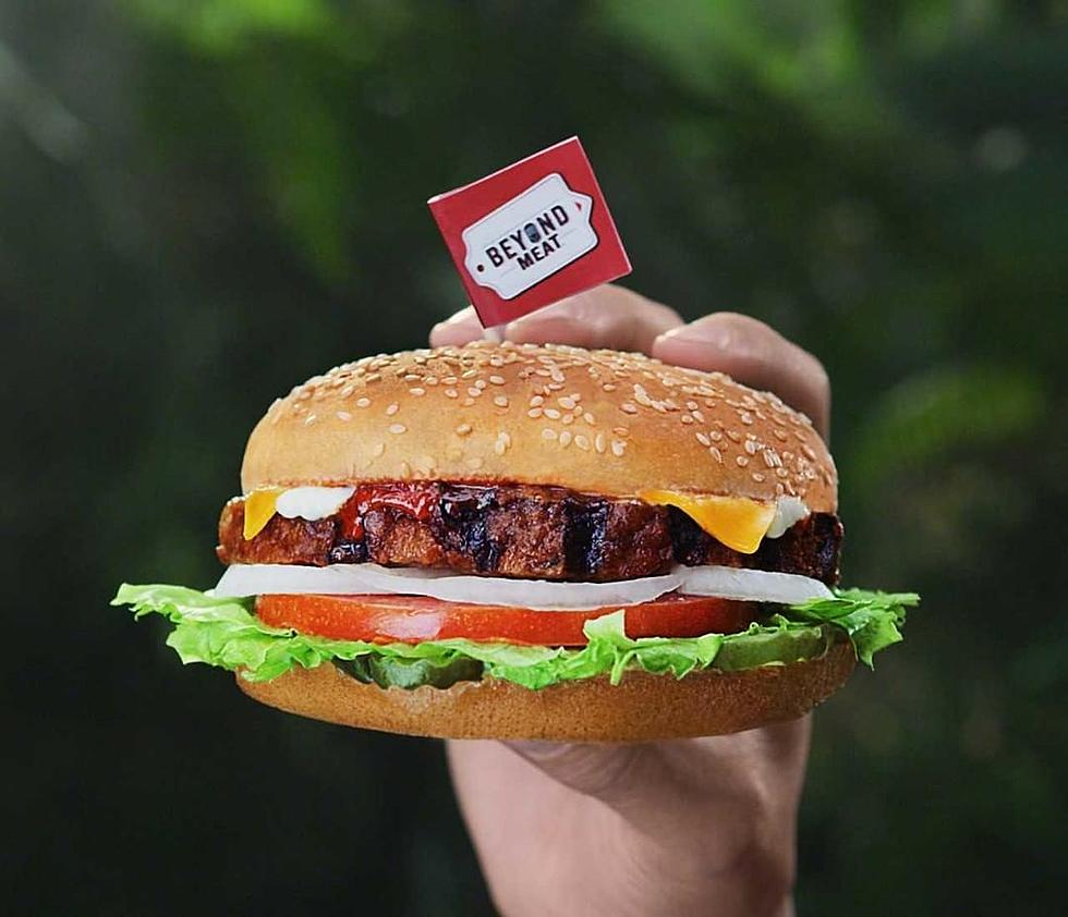 Here’s What’s Vegan at Carl’s Jr., Including What’s <em>Not</em> on the Menu