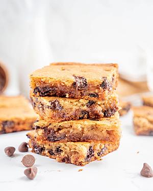 How to Make Vegan Blondies with a Can of Chickpeas