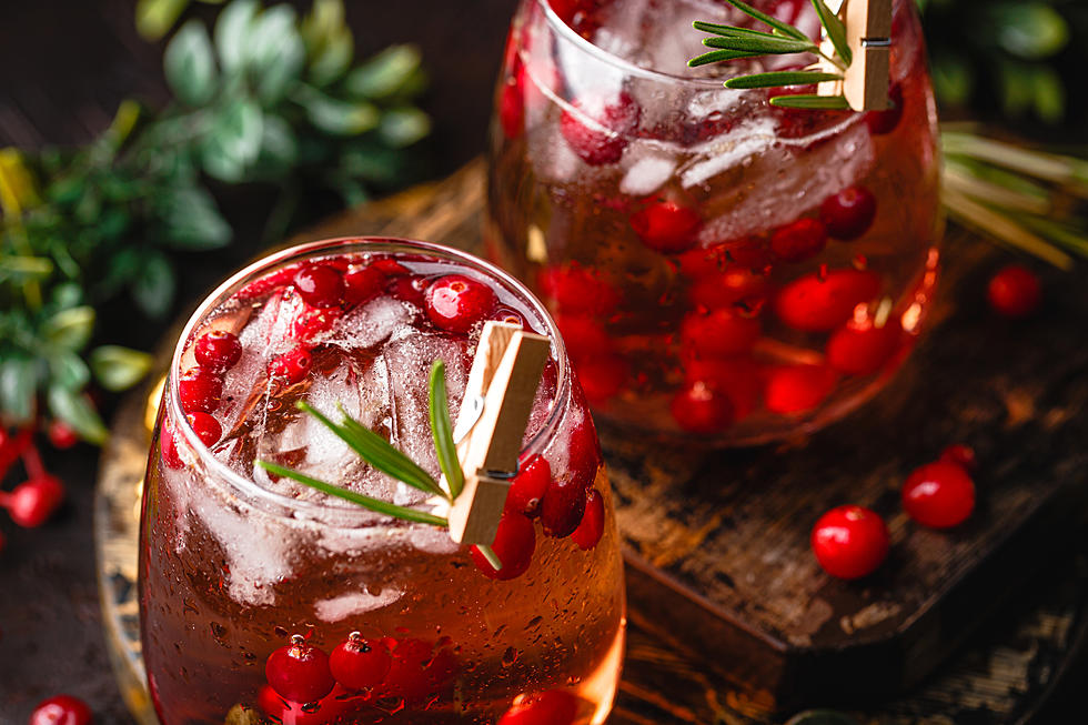 The 4 Healthiest Alcohol Choices to Drink This Holiday Season