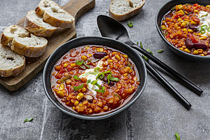 Easy One-Pot Vegan Chili Everyone Will Love