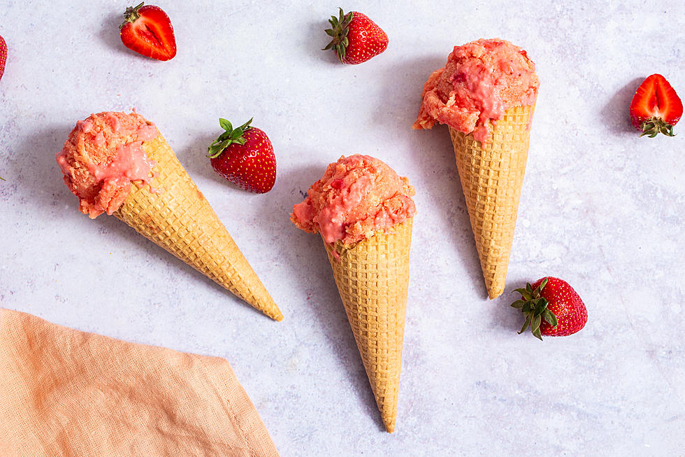 5-Ingredient Dairy-Free Strawberry Ice Cream Made in Under 15 Minutes