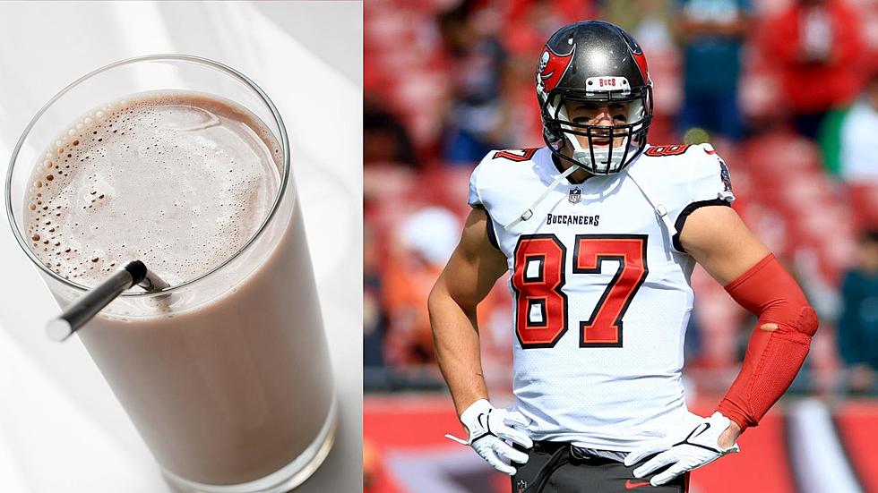 Rob Gronkowski’s Favorite Plant-Based Smoothie With 24 Grams of Protein