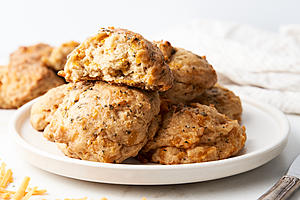 Easy Vegan Cheddar Biscuits