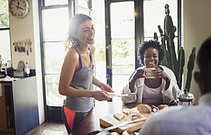 Going Plant-Based With Your BFF Increases Your Chances of Sticking To The Diet