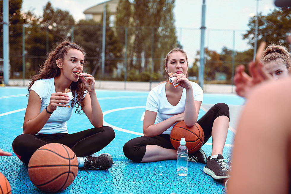 8 Vegan Protein Bars to Help You Power Through the Day with Energy