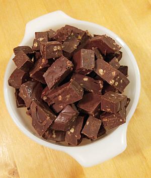 Vegan Fudge with Crunchy Walnuts